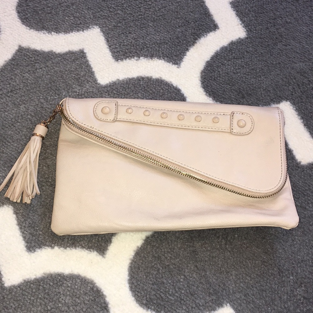 Aldo clutch